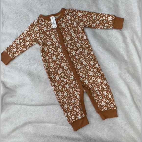 Gerber Other - 5 for $10 Modern Moments Like New Rust & White Floral Print Bodysuit 3-6M